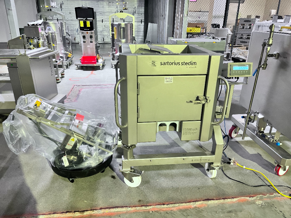 Image of Sartorius 200L ETO Cubical Jacketed Mixing Palletank
